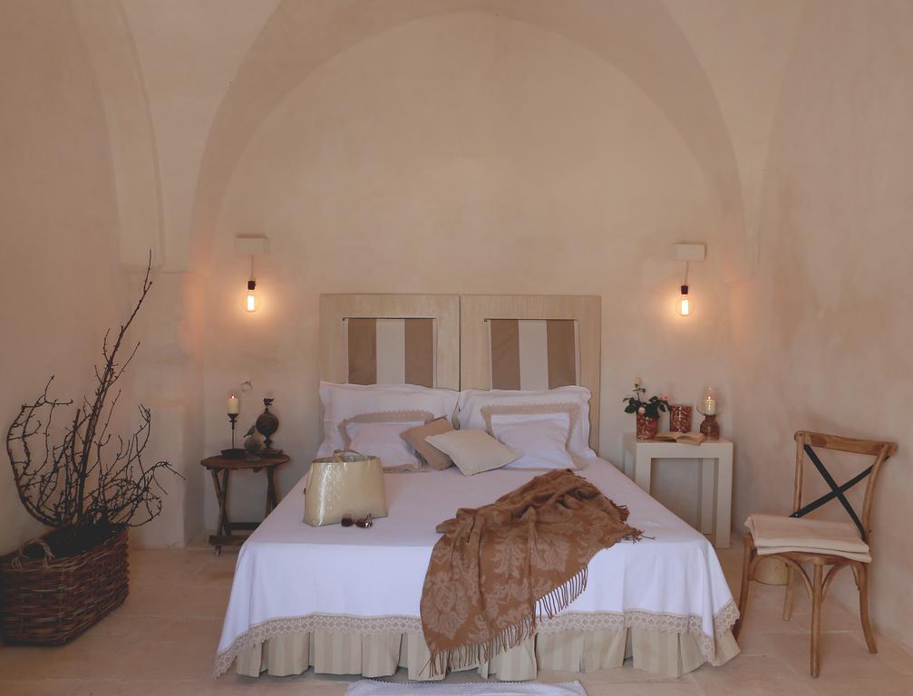אוסטוני Masseria Le Carrube חדר תמונה